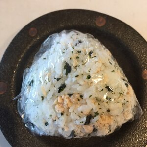 焼き鮭入り☆わかめご飯